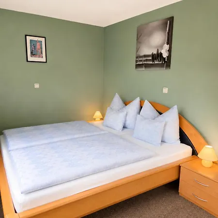 - Brückenwohnung * Meisdorf